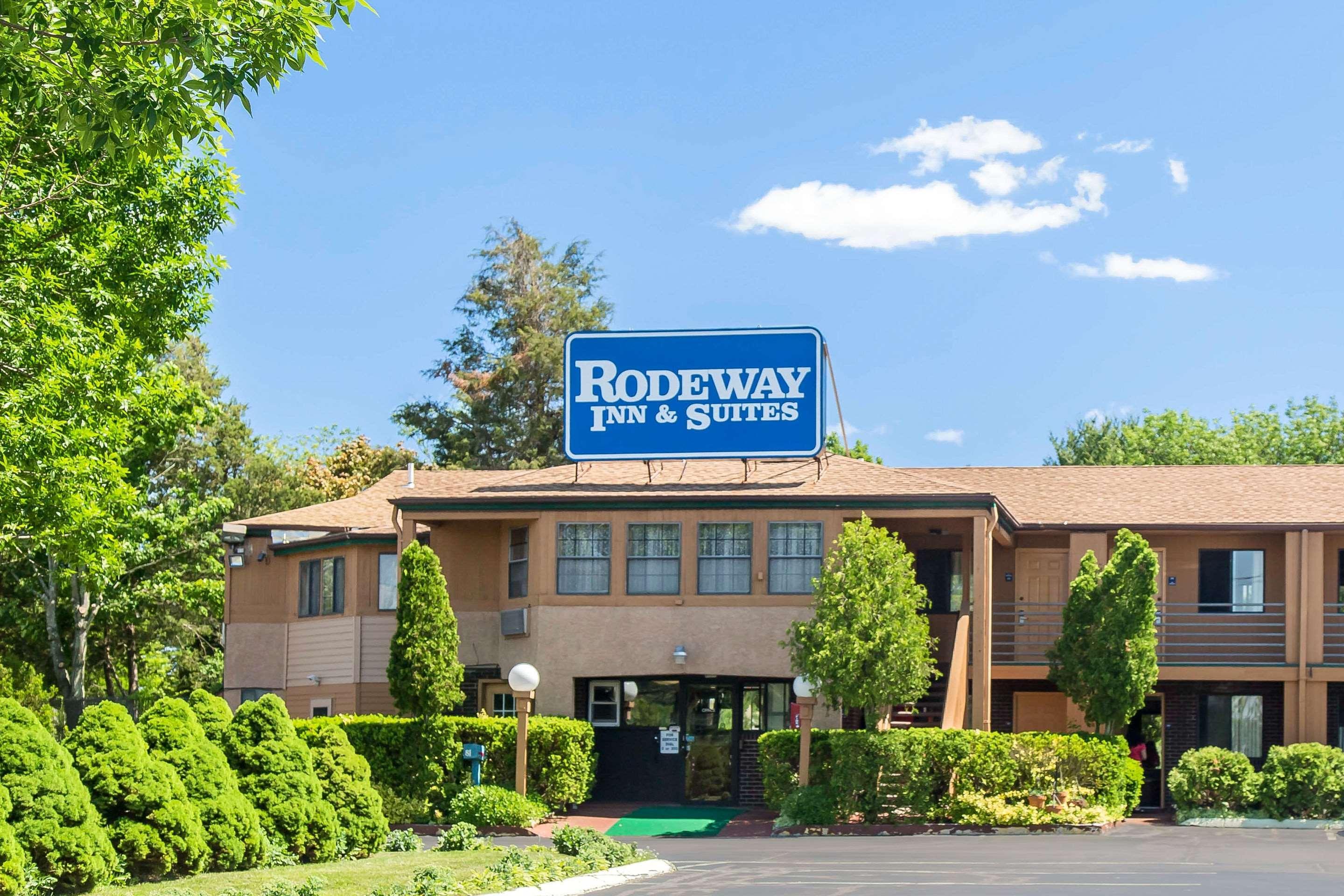 Rodeway Inn & Suites Branford - Guilford Bagian luar foto