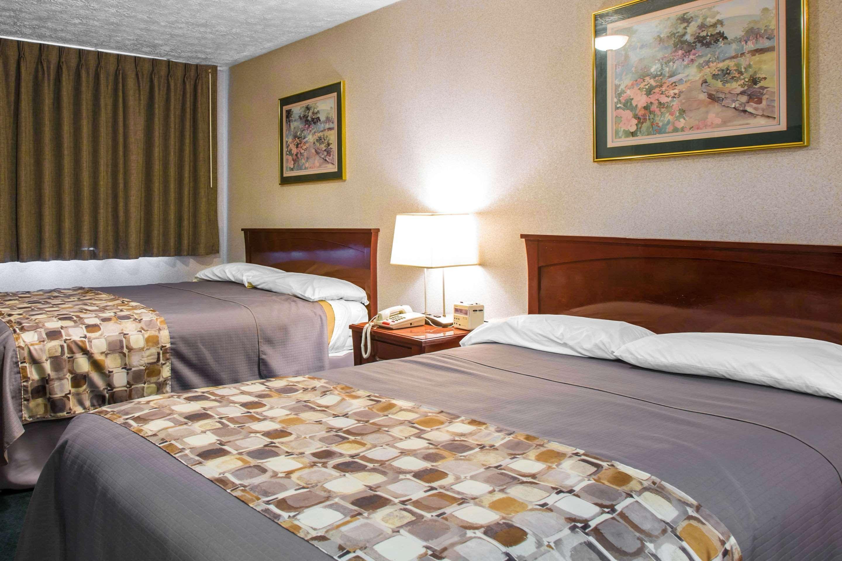 Rodeway Inn & Suites Branford - Guilford Bagian luar foto